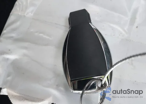 2018 Mercedes-Benz Glc 300 4Matic из США, поврежденный, VIN WDC0G4KB4JV017173